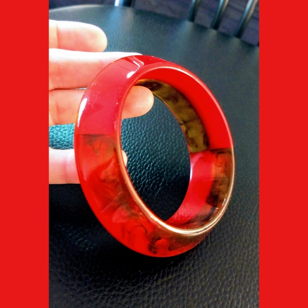 70s Vibe Retro Resin Bracelet: Translucent